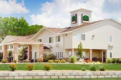 Wamego Inn And Suites Esterno foto